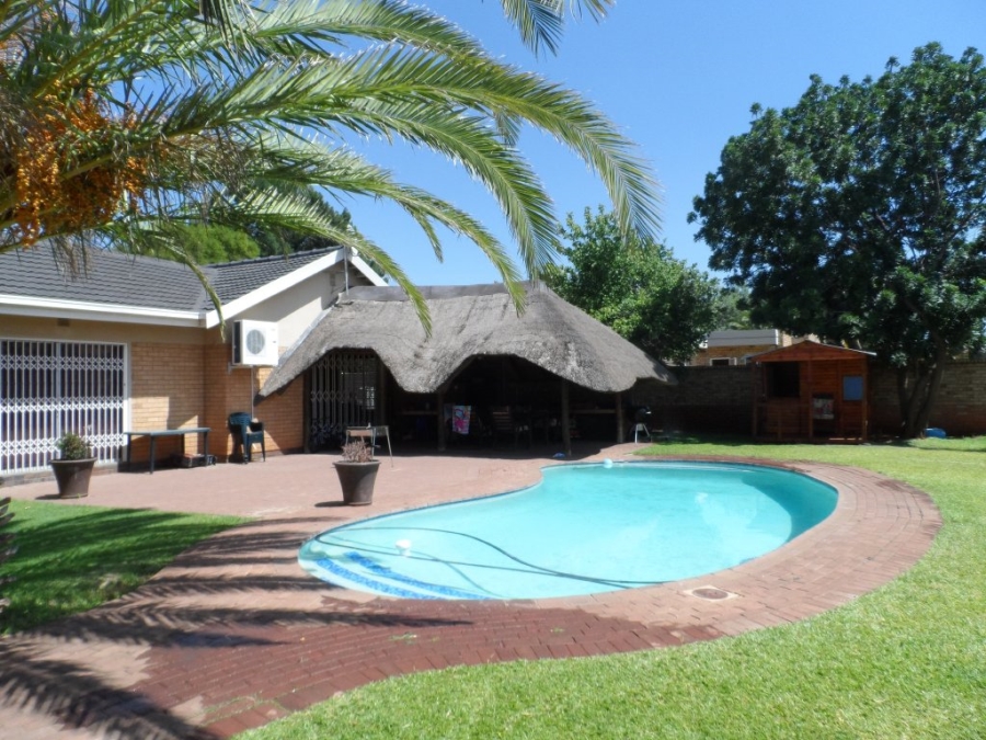 4 Bedroom Property for Sale in Royldene Northern Cape